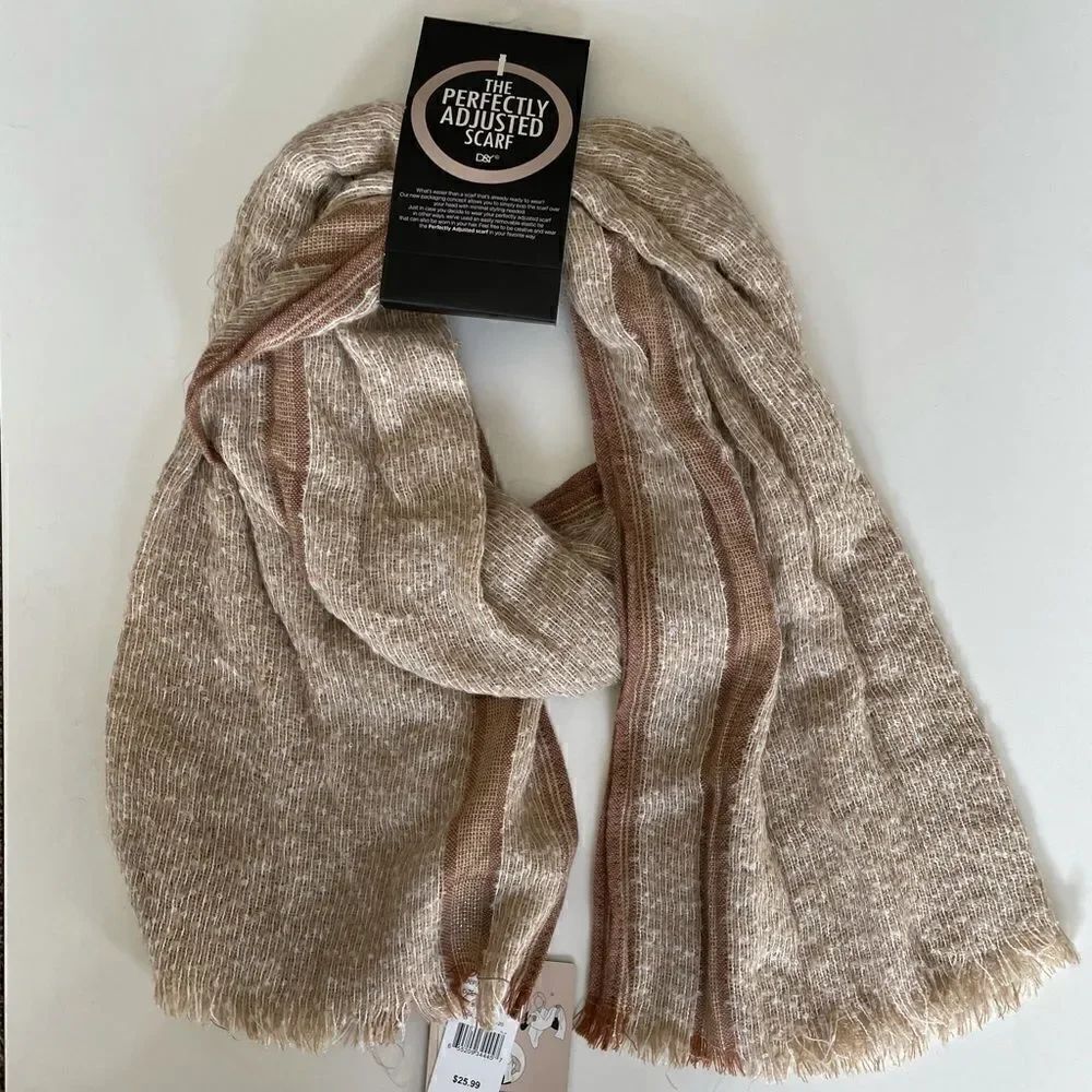 NWT D&Y Perfectly Adjusted Scarf